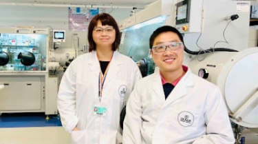 Dr Fangfang Chen and Dr Xiaoen Wang.