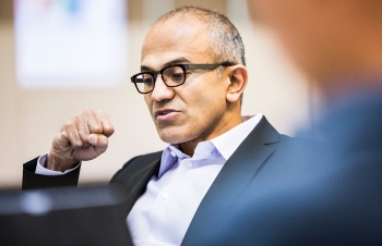 Microsoft CEO says women shouldn&#039;t ask for a raise